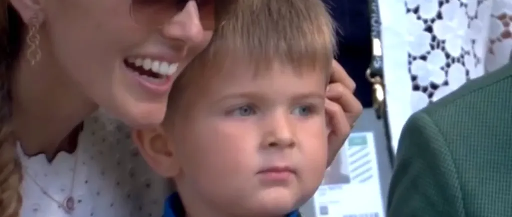 DJOKOVIC și-a adus băiețelul să-l vadă cum ridică trofeul de Grand Slam de la WIMBLEDON