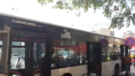 Accident GRAV în Capitală după ce un autobuz a fost lovit de un tramvai: zece persoane sunt rănite. UPDATE