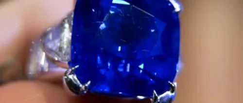 Un inel cu safir și diamante, vândut pentru o sumă astronomică