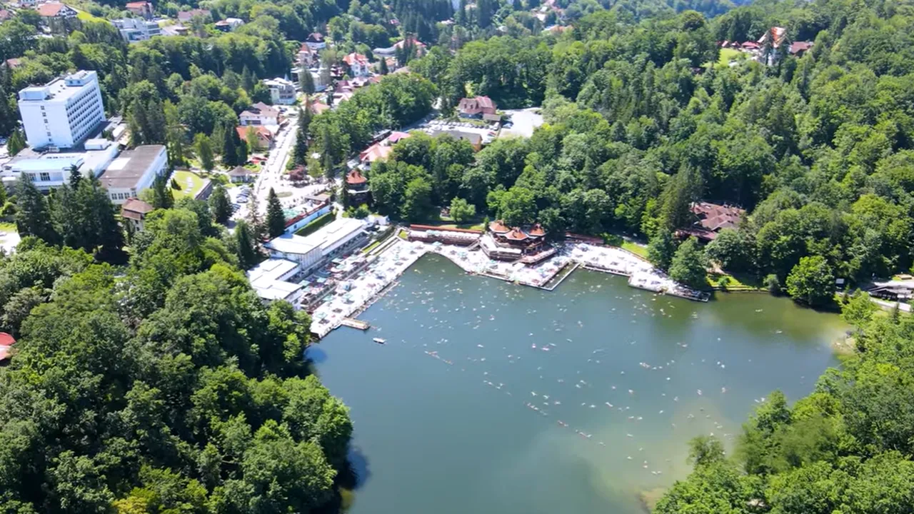 „Marea Moartă din Transilvania”. Lacul sărat din România, UNIC în Europa