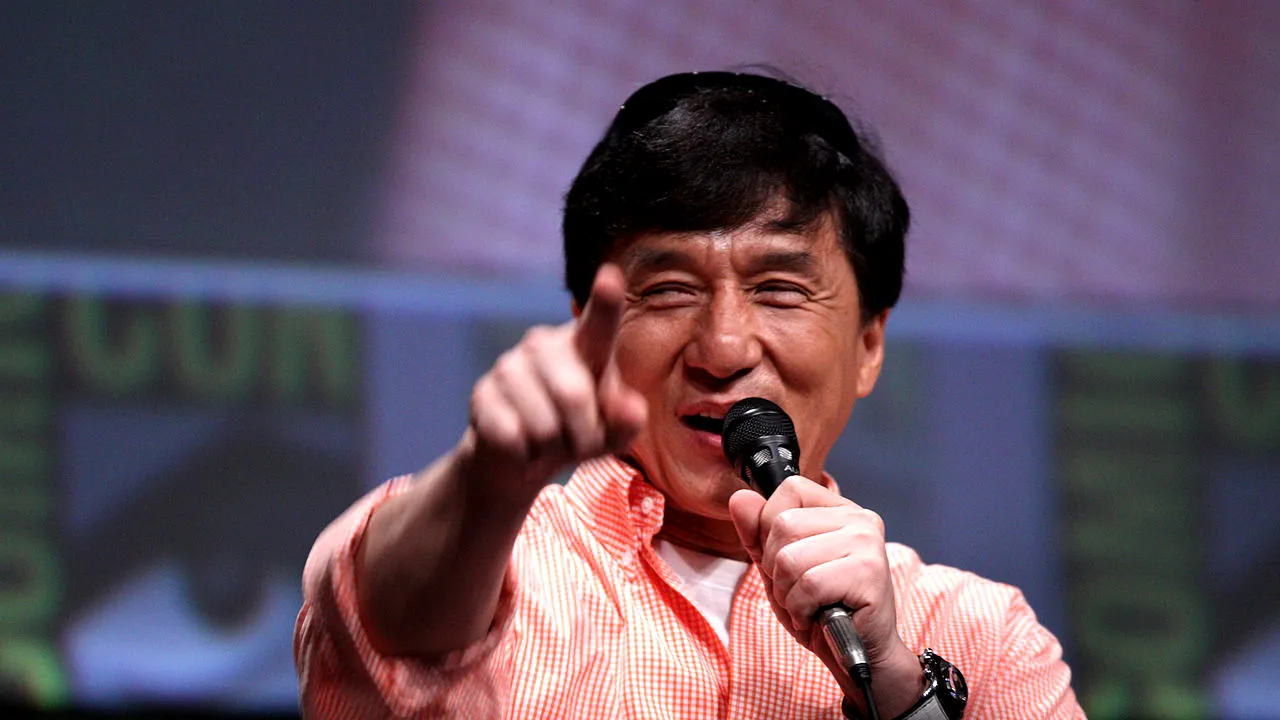 Jackie Chan vrea să devină membru al Partidului Comunist Chinez