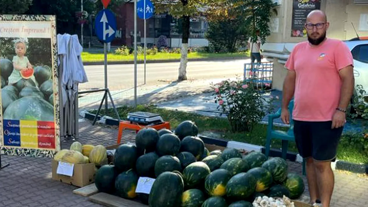 Povestea lui Ionuț Crăciun, tânărul care a renunțat la viața din Anglia pentru a cultiva pepeni în România: ”Munca noastră nu se opreşte niciodată”