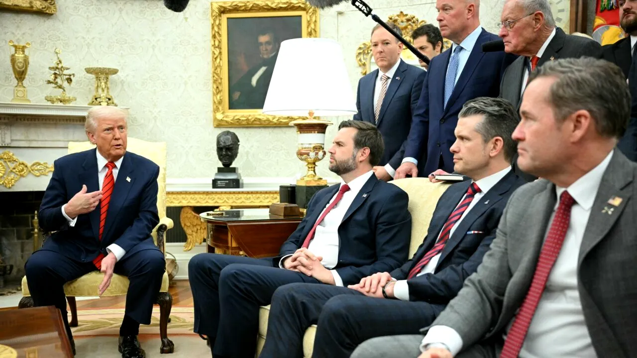 Apar primele reacții după ce Administrația Trump i-ar fi trimis din greșeală unui jurnalist informații despre planurile privind atacurile din Yemen