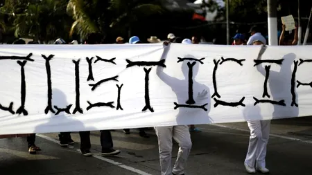 Cel puțin 11 cadavre decapitate, găsite pe marginea unui drum din Mexic