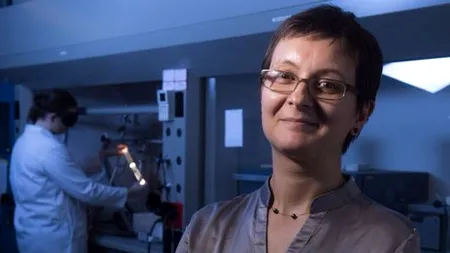 O echipă de cercetători condusă de o româncă au dezvoltat un aliaj revoluționar