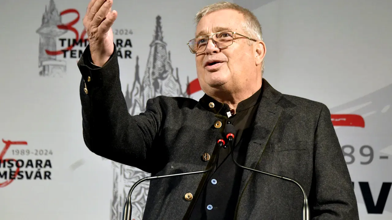 Mircea Dinescu: ”Făcutul binelui cu forța în care s-a specializat mai nou Donald Trump are damful democrației originale cu care se mândrea răposatul Ion Iliescu