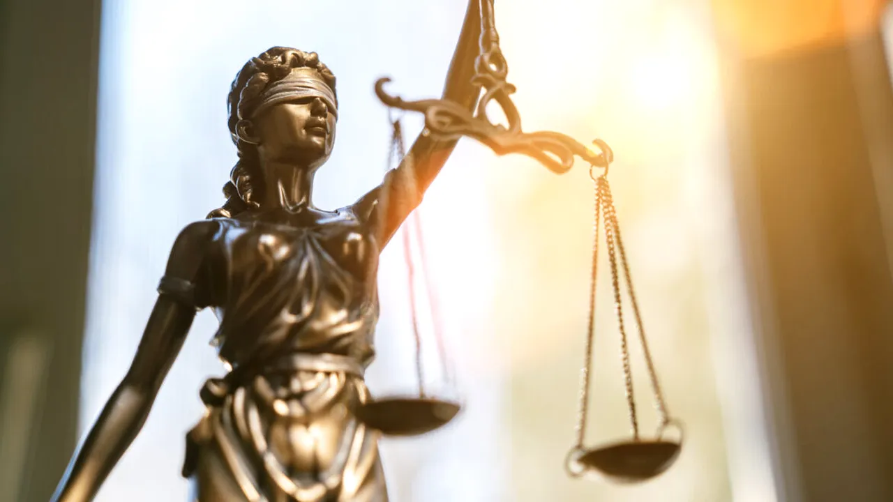 POVESTEA unei mame care se luptă să nu-i fie luată fetița de doi ani și jumătate. Apel către ministrul Justiției: 