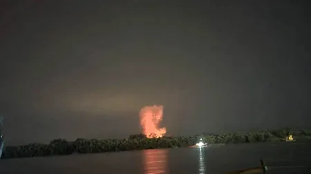 NATO garantează, Rusia bombardează! Aliații ne anunță că monitorizează îndeaproape situația, după ce o dronă rusească a căzut în România