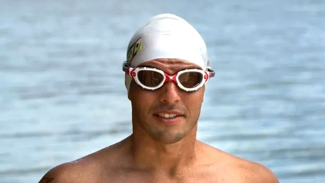 <span style='background-color: #dd3333; color: #fff; ' class='highlight text-uppercase'>INTERVIU EXCLUSIV</span> Paul Georgescu, CAMPION mondial la înot în ape înghețate: „Aproape în toate strâmtorile în care am înotat există riscul să fii atacat de RECHINI”