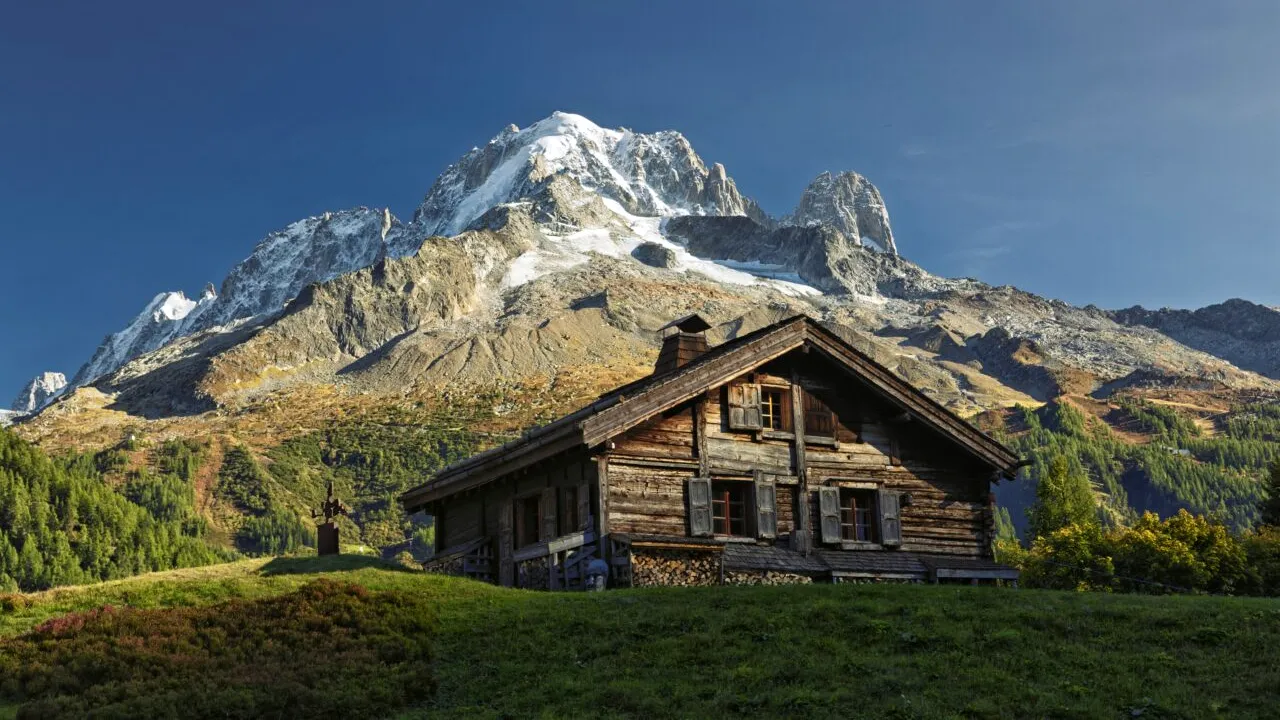 Cel mai mare munte din Europa de Vest a crescut cu doi metri în ultimii trei ani. Ce înălțime are acum Mont Blanc