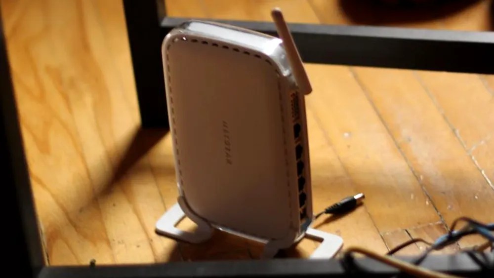 Cum poziționezi antenele router-ului Wi-Fi pentru a avea cel mai rapid internet. Puțini știu trucul simplu