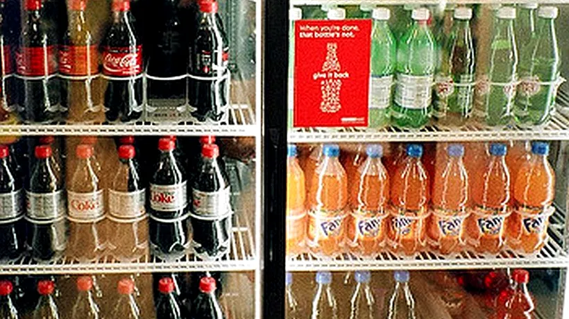 Coca-Cola, nevoită să se scuze public după ce o clientă a găsit un mesaj jignitor sub capacul unei sticle
