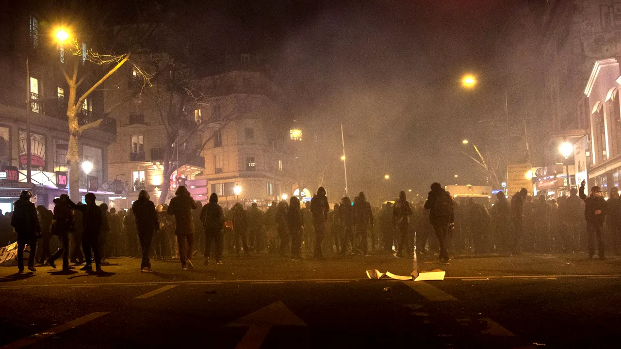 Macron, mesaj dur pentru protestatari: