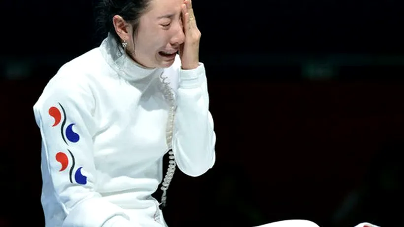 Reacții după cel mai mare scandal de la JO 2012 LONDRA: cum a pierdut scrimera sud-coreeană Shin A Lam totul într-o secundă. ESTE O RUȘINE INTERNAȚIONALĂ!