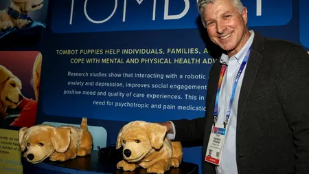 Jennie, câinele robotic cu AI care oferă companie persoanelor cu probleme cognitive