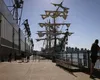 Momentul IMPACTULUI navei-școală „Cuauhtemoc” cu podul Brooklyn
