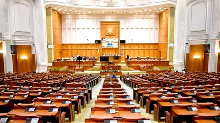 Reprezentant AUR, prins când încerca să intre cu patru GLOANȚE în Parlament. A fost nevoie de intervenția SPP / George Simion: „Erau brelocuri”