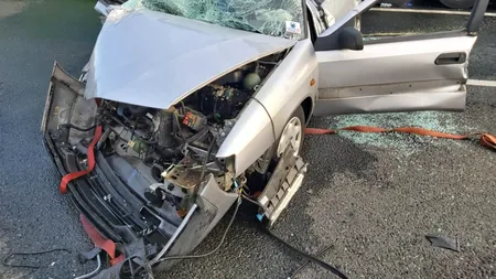 VIDEO | Imagini șocante în vama Nădlac. Un șofer a intrat cu viteză într-un TIR staționat