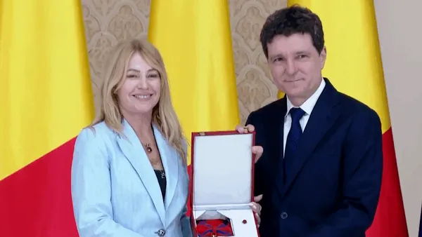 La 50 de ani la Jocurile Olimpice de la Montreal, Nadia Comăneci e decorată cu „Steaua României”de preşedintele Nicuşor Dan