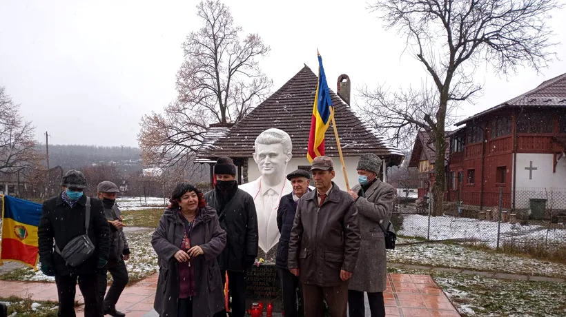 EXCLUSIV | Cine i-a luat locul lui Nicolae Ceaușescu la șefia noului PCR! Povestea „tovarășului” Petre Ignatencu
