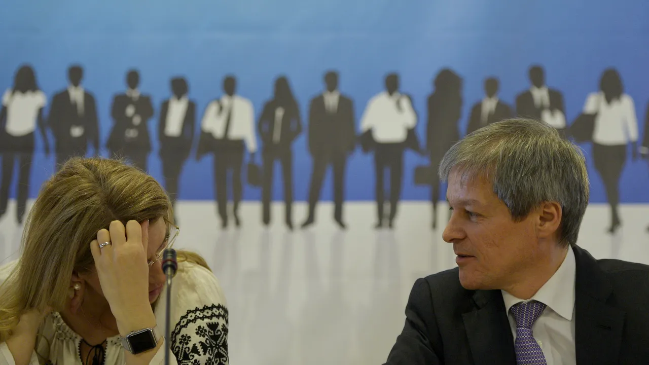 De Ziua Unirii, PNL îi face o invitație lui Cioloș și îi transmite un sfat lui Dragnea