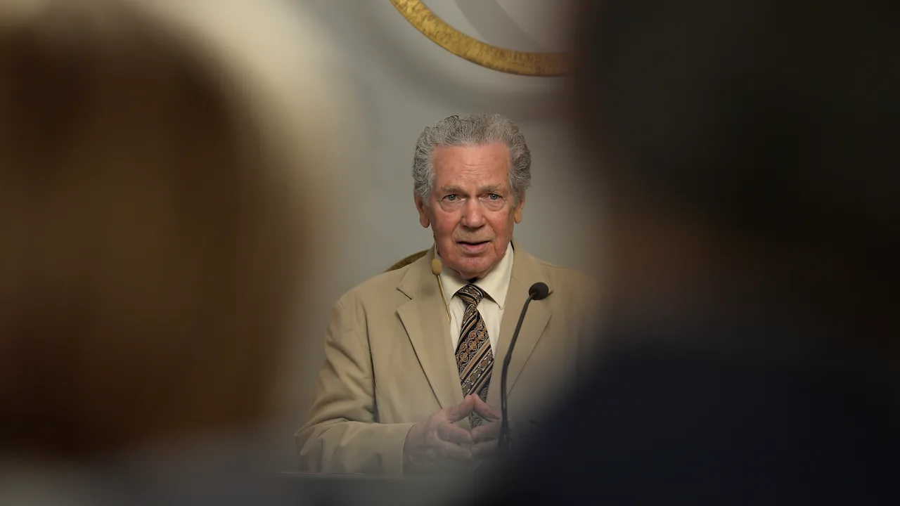 Istoricul Ioan Scurtu dezvăluie că regele Carol I a vrut să retragă dinastia de Hohenzollern de pe tronul României