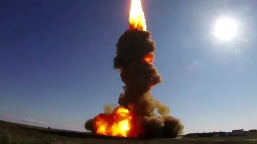 Rusia a testat o rachetă DE 20 DE ORI MAI RAPIDĂ decât sunetul. Putin: Este IMPOSIBIL de interceptat