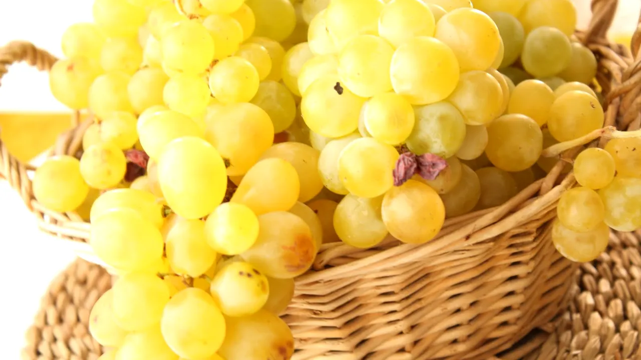 Doi frați au murit în aceeași zi, după ce au mâncat struguri trataţi cu insecticide. Un copil avea aproape 2 ani, iar celălalt 3 ani