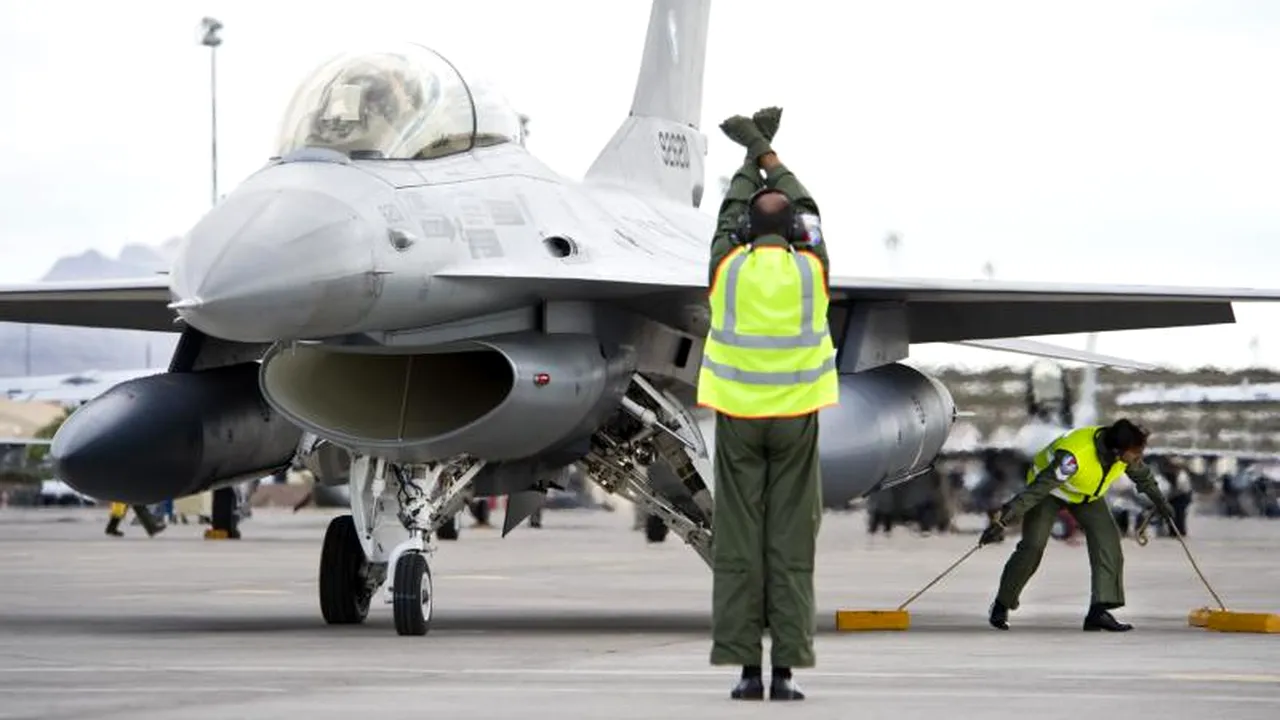 Zeci de insurgenți au fost uciși în urma unor raiduri aeriene ale armatei pakistaneze