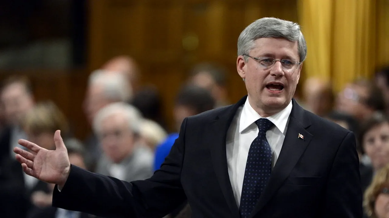 Premierul Canadei, Stephen Harper, evacuat și dus într-o locație sigură după atacurile armate de la sediul Parlamentului