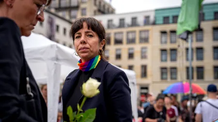Cine este Elif Eralp, câștigătoarea alegerilor din Berlin. Este considerată „varianta berlineză” a lui Mamdani, primarul socialist al New York-ului