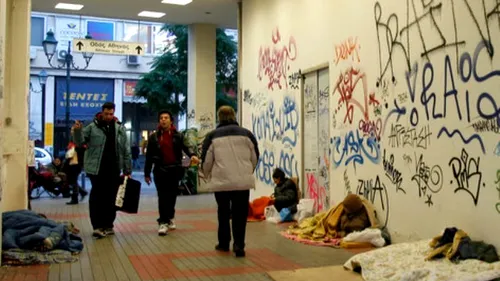 ONG din Grecia: În Atena sunt aproximativ 13.000 de persoane fără locuință