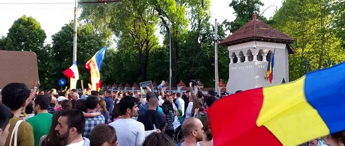 PNL renunță la protestul de vineri de la Parlament, după ce PSD a primit aprobare de la Sorin Oprescu „pentru o contramanifestație