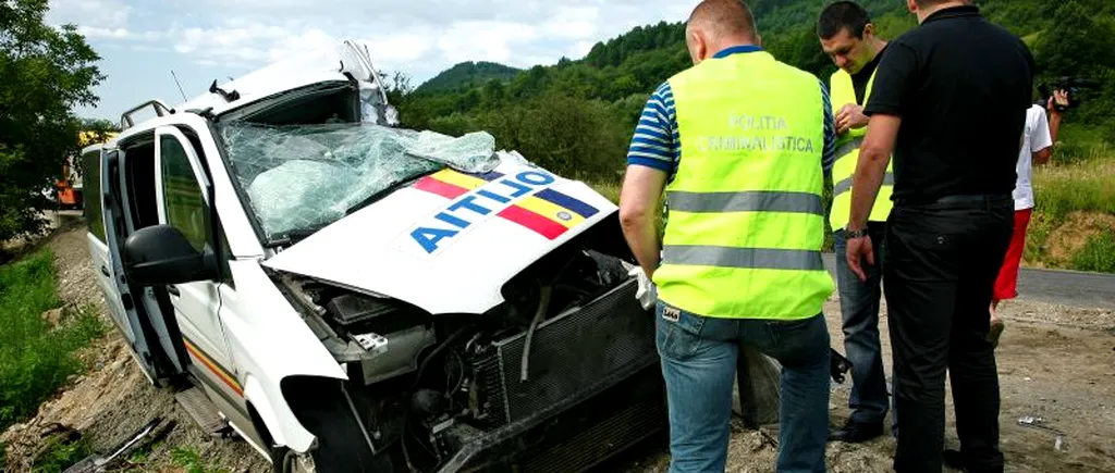 Trei polițiști au murit și un al patrulea este rănit grav, după ce s-au răsturnat cu mașina. Toți lucrau la secția 14 din București