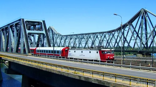 Premieră pentru podul feroviar de la Cernavodă: se întâmplă după 28 de ani
