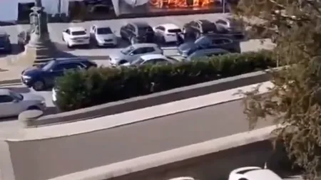 Alertă la Belgrad. Focuri de armă în fața Parlamentului. Un trecător a fost rănit