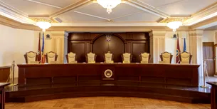 Curtea Constituțională a motivat decizia prin care apără pensiile de serviciu ale magistraților. Legea se întoarce în Parlament
