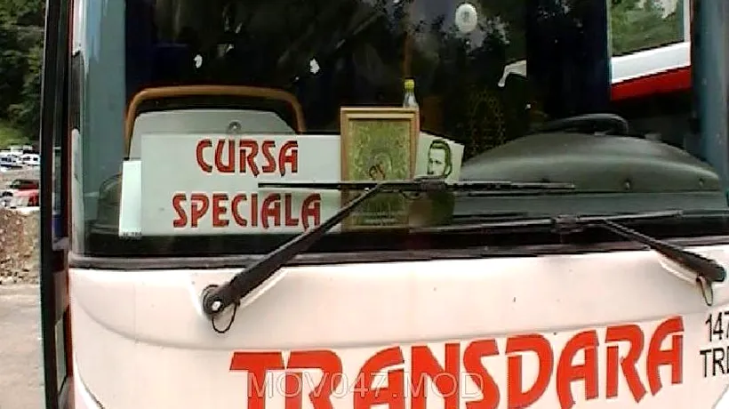 Autocar cu credincioși care se întorceau de la mormântul lui Arsenie Boca, accident în Vâlcea