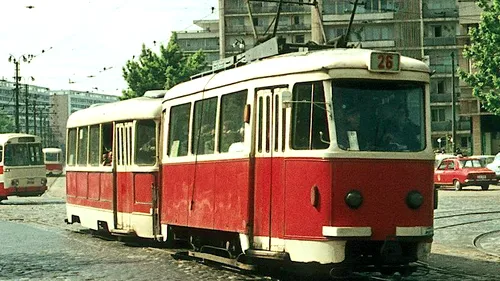 Tramvaiele DE EPOCĂ vor DEFILA în centrul Capitalei. Călătorii vor putea călători cu un „bătrânel vechi de peste 60 de ani