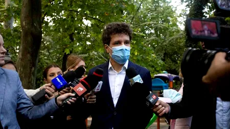 Nicușor Dan a fost întrebat cât plătește pentru locul de parcare de acasă. Ce a răspuns edilul