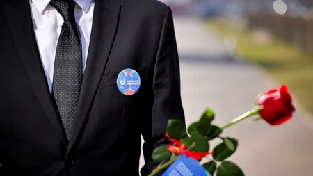 Trandafirul roșu nu aduce mereu dragostea. DNSC, avertisment de 8 Martie: 