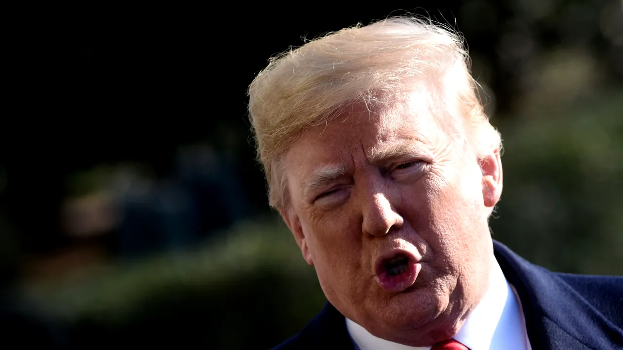 FRAUDE masive împotriva poporului american și COMPLICITATE cu rușii. Presiuni care ar putea duce la DEMITEREA lui Donald TRUMP 