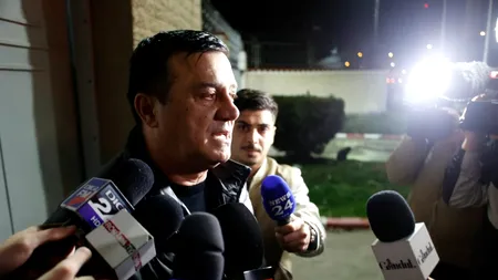 UPDATE | Niculae Bădălău, după ELIBERAREA din închisoare: „Nu plec din țară, sunt bărbat. Trebuie să avem încredere în justiția română” / La Penitenciarul Rahova a fost așteptat de fiul său (FOTO-VIDEO)