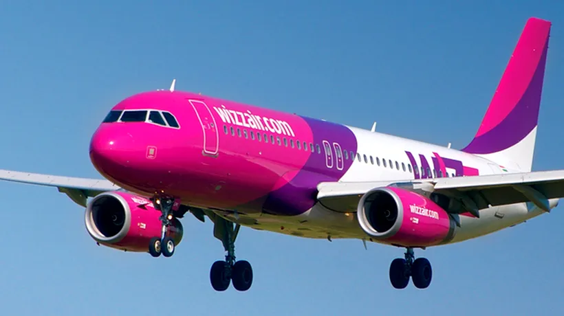 Un avion Wizz Air a ATERIZAT de urgență la Cluj după ce 3 pasageri s-au luat la bătaie în timpul zborului