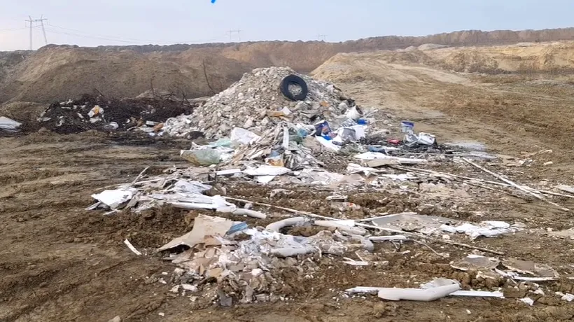 O nouă criză a gunoiului în Ploiești și în alte zeci de localități din Prahova / Motivul pentru care operatorul gropii de gunoi BLOCHEAZĂ accesul