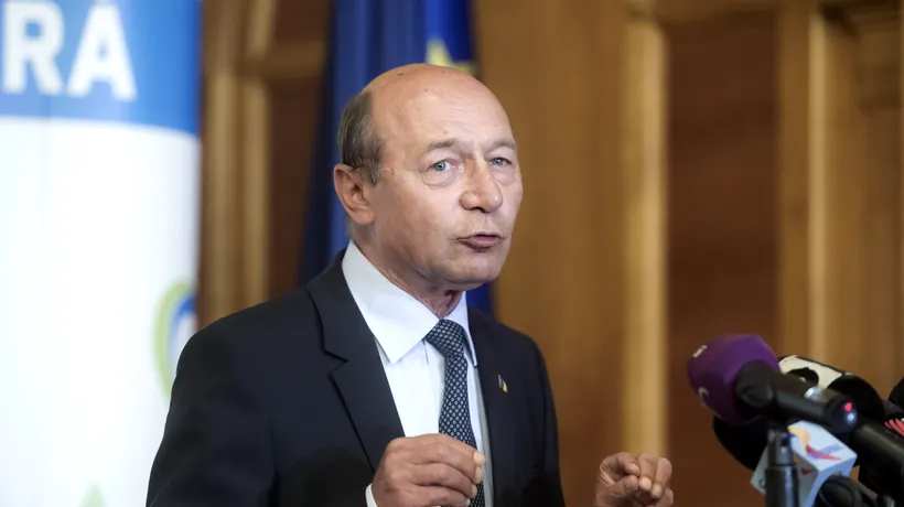 Băsescu, despre „cele două doamne din PSD care „dau vina pe jandarmi pentru „jocurile lor politice
