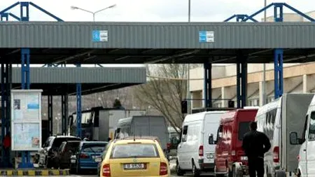 Zece polițiști de frontieră unguri, arestați pentru luare de mită la frontiera cu România