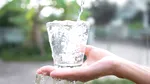 Substanțele chimice periculoase din apa de băut: pot distruge sănătatea. Cum pot fi evitate