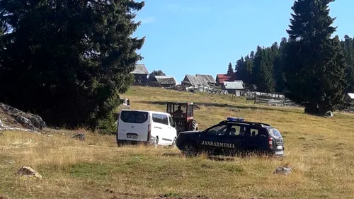 O familie de turiști cehi, cu patru copii, blocată cu mașina în Apuseni. Cum s-au rătăcit