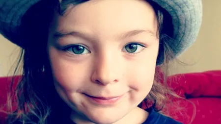 Singurul copil din lume născut fără sânge în vene a început să meargă la școală